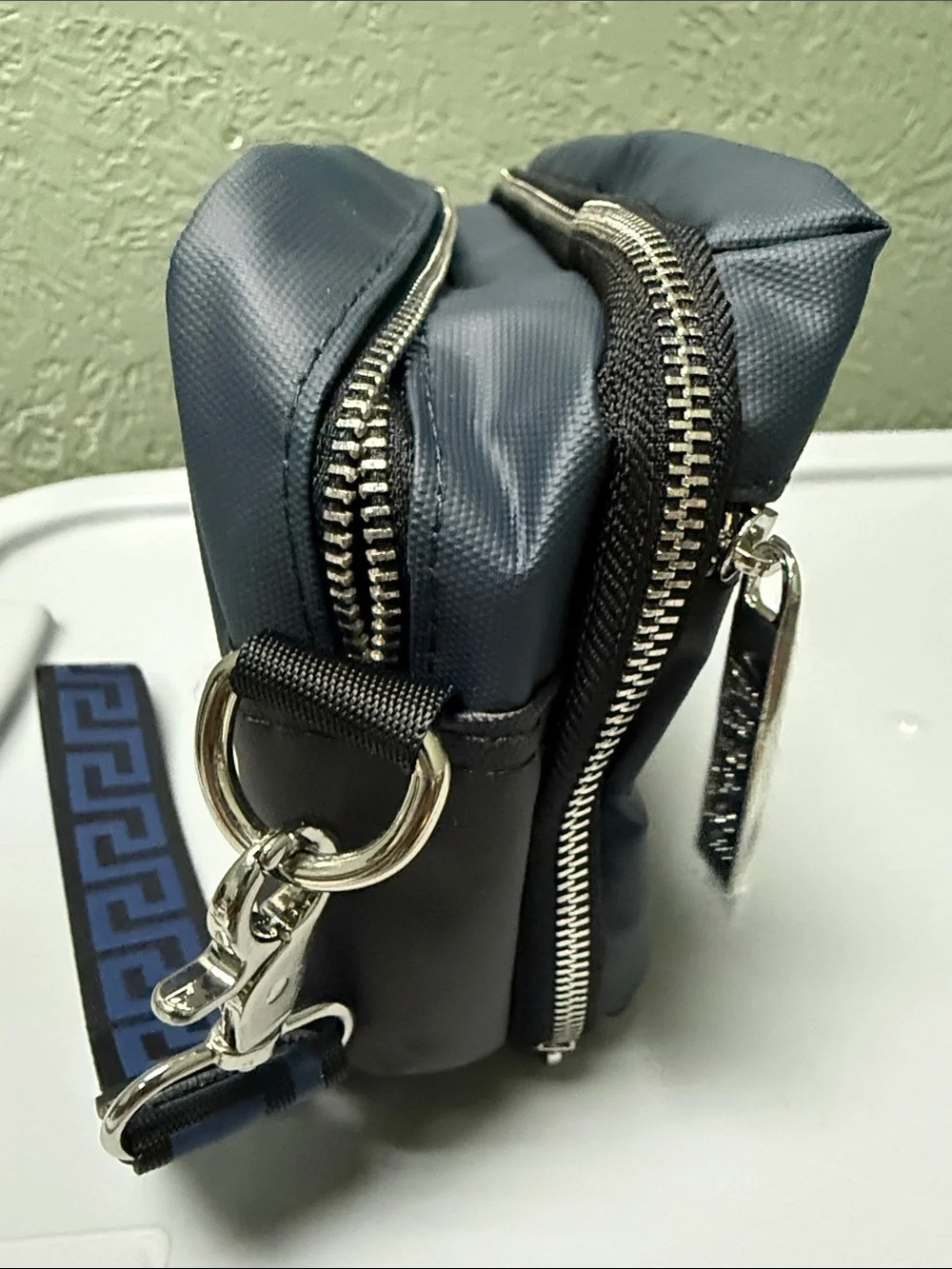 NWOT Versace Parfums toiletry pouch - Picture 7 of 8